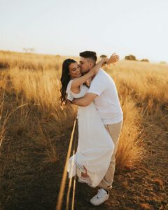 Cheek kiss photo posing idea